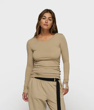 Lade das Bild in den Galerie-Viewer, 10DAYS AMSTERDAM Extra long Sleeve Tee Modal Earth
