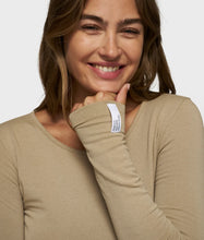 Lade das Bild in den Galerie-Viewer, 10DAYS AMSTERDAM Extra long Sleeve Tee Modal Earth
