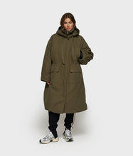 Lade das Bild in den Galerie-Viewer, 10DAYS AMSTERDAM The Royal Parka Dark Olive
