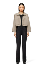 Lade das Bild in den Galerie-Viewer, DRYKORN Jacke Elstow Doubleface Beige
