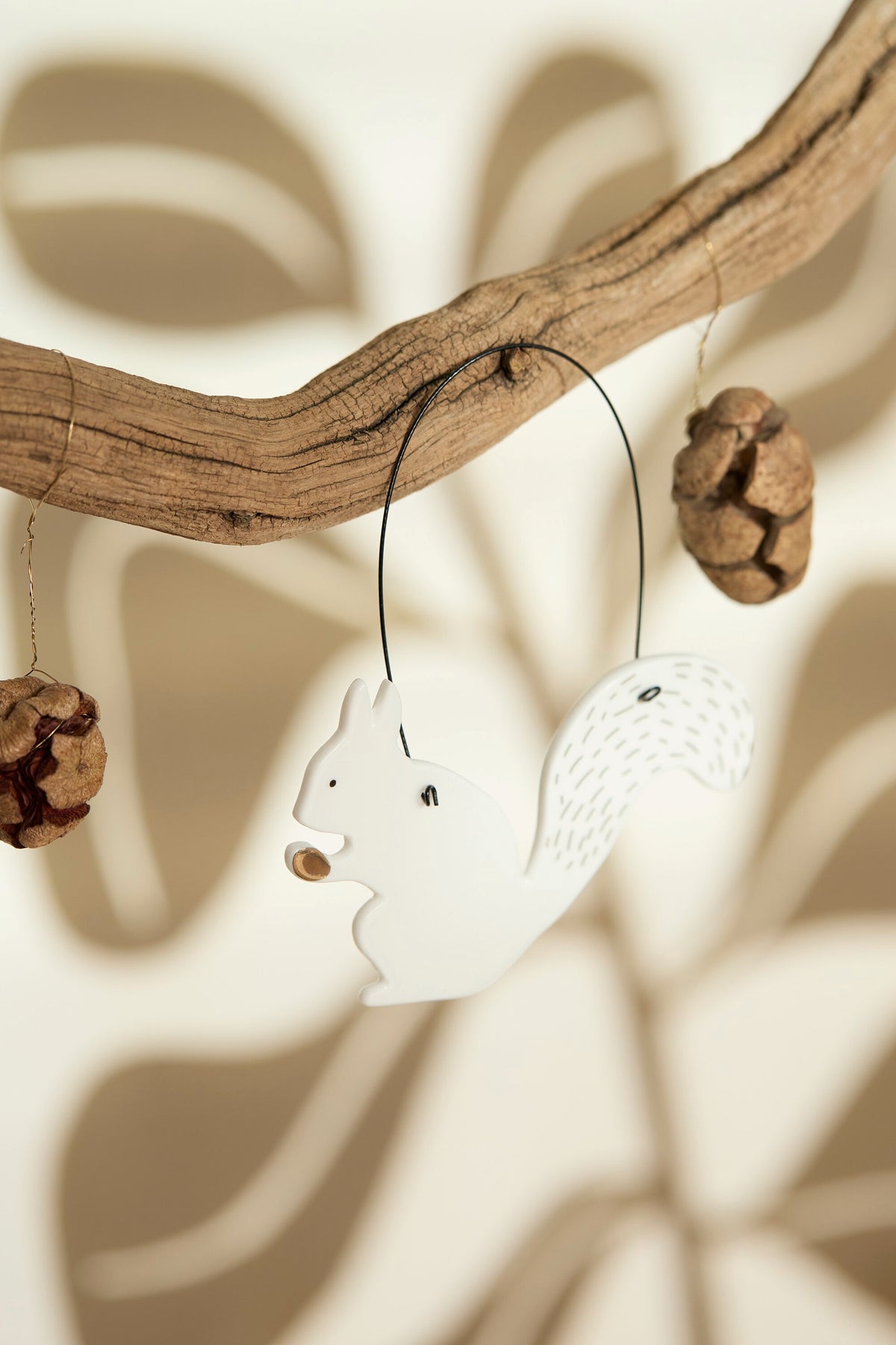 RAEDER DESIGN Wintertier Anhänger Eichhörnchen