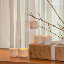 Lade das Bild in den Galerie-Viewer, RAEDER DESIGN Geschenklaterne Driving Home
