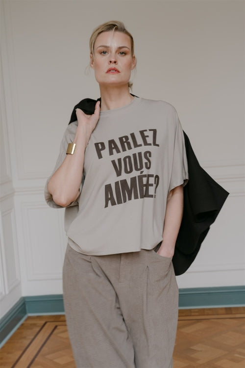 AIMEE THE LABEL ElaraW6 Shirt Taupe Brown Letters