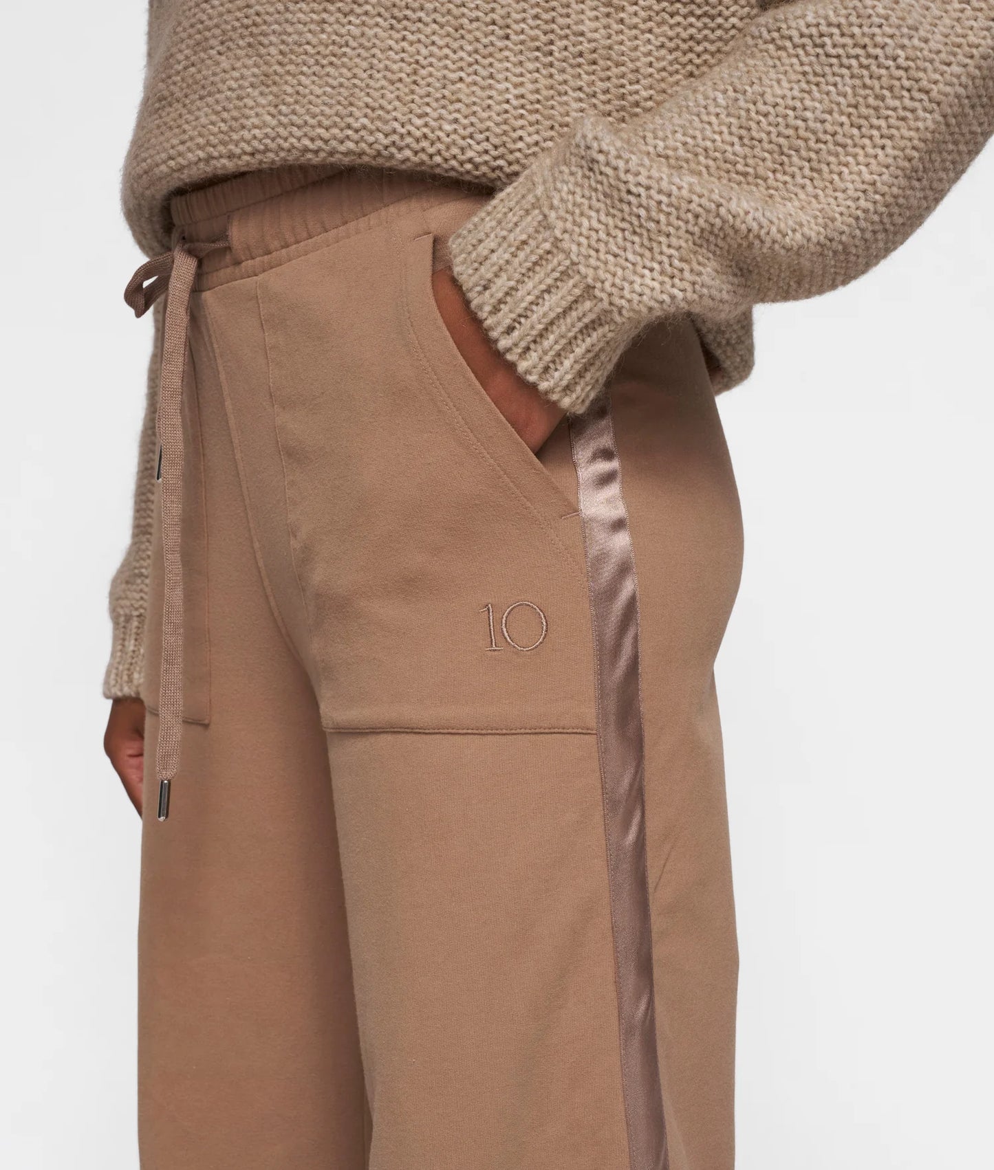 10 DAYS AMSTERDAM Flared Jogger Fudge