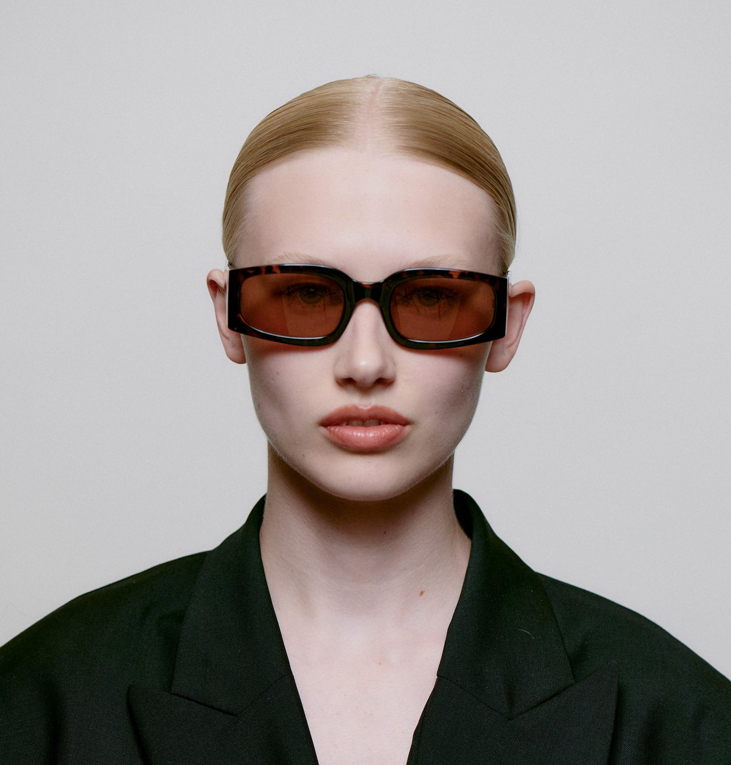 A.KJAERBEDE Sonnenbrille Alex Demi Tortoise