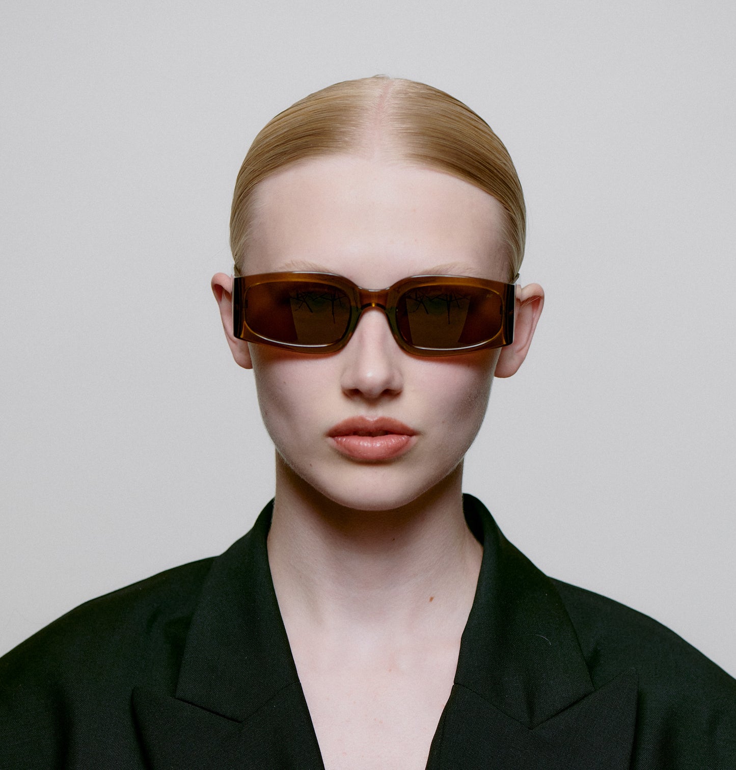 A.KJAERBEDE Sonnenbrille Alex Smoke Transparent