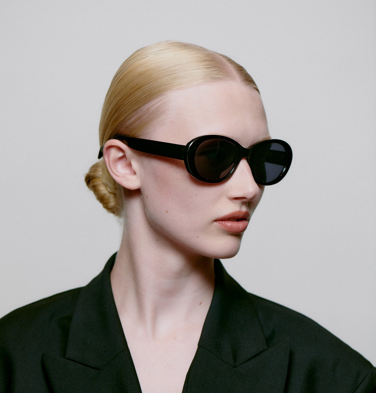 A.KJAERBEDE Sonnenbrille Anma Black