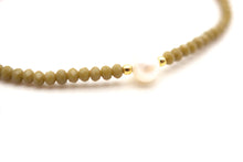Lade das Bild in den Galerie-Viewer, SCHMÜCKSTÜCK Armband 6 Drops Olive
