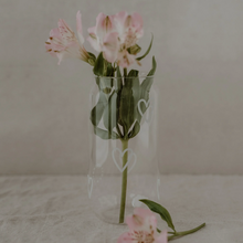 Lade das Bild in den Galerie-Viewer, EULENSCHNITT Hohes Trinkglas Herzen
