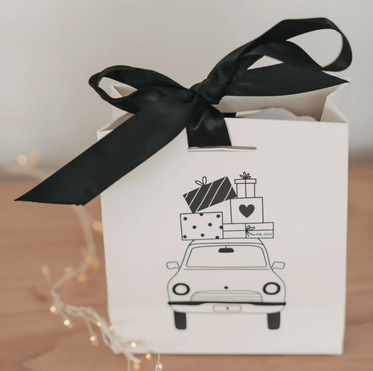 EULENSCHNITT Geschenktüte Medium Christmas Car