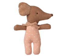 Lade das Bild in den Galerie-Viewer, MAILEG Babymaus Mädchen in Streichholzschachtel
