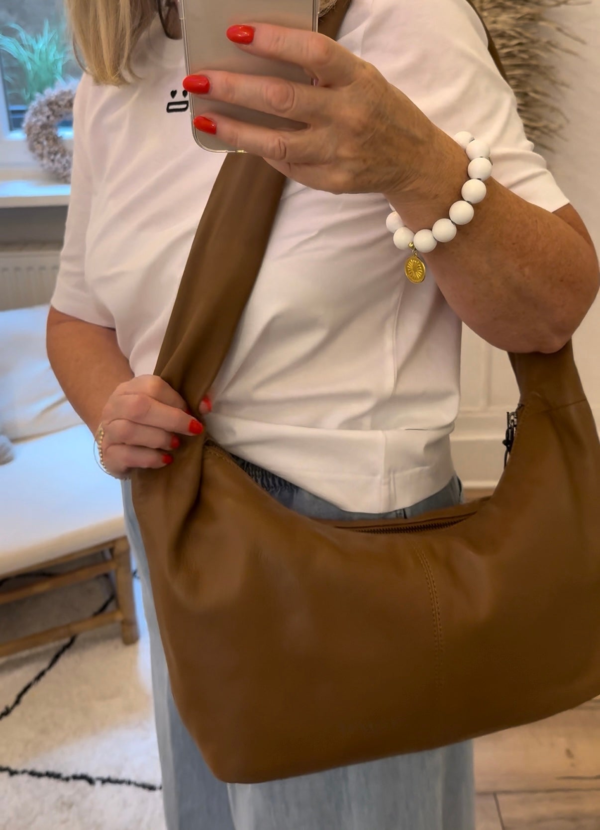 LIEBESKIND BERLIN Farrah Hobo M Cognacbraun