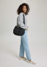 Lade das Bild in den Galerie-Viewer, HEY MARLY Tasche Lifetime Buddy Black M
