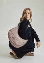 Lade das Bild in den Galerie-Viewer, HEY MARLY Tasche Lifetime Buddy Mocha M
