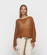 Lade das Bild in den Galerie-Viewer, 10DAYS AMSTERDAM The Thin Sweater Suede - Feinstrickpullover
