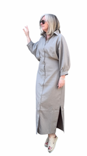 Lade das Bild in den Galerie-Viewer, CLUB L'AVENIR Dress Hania'CL Taupe
