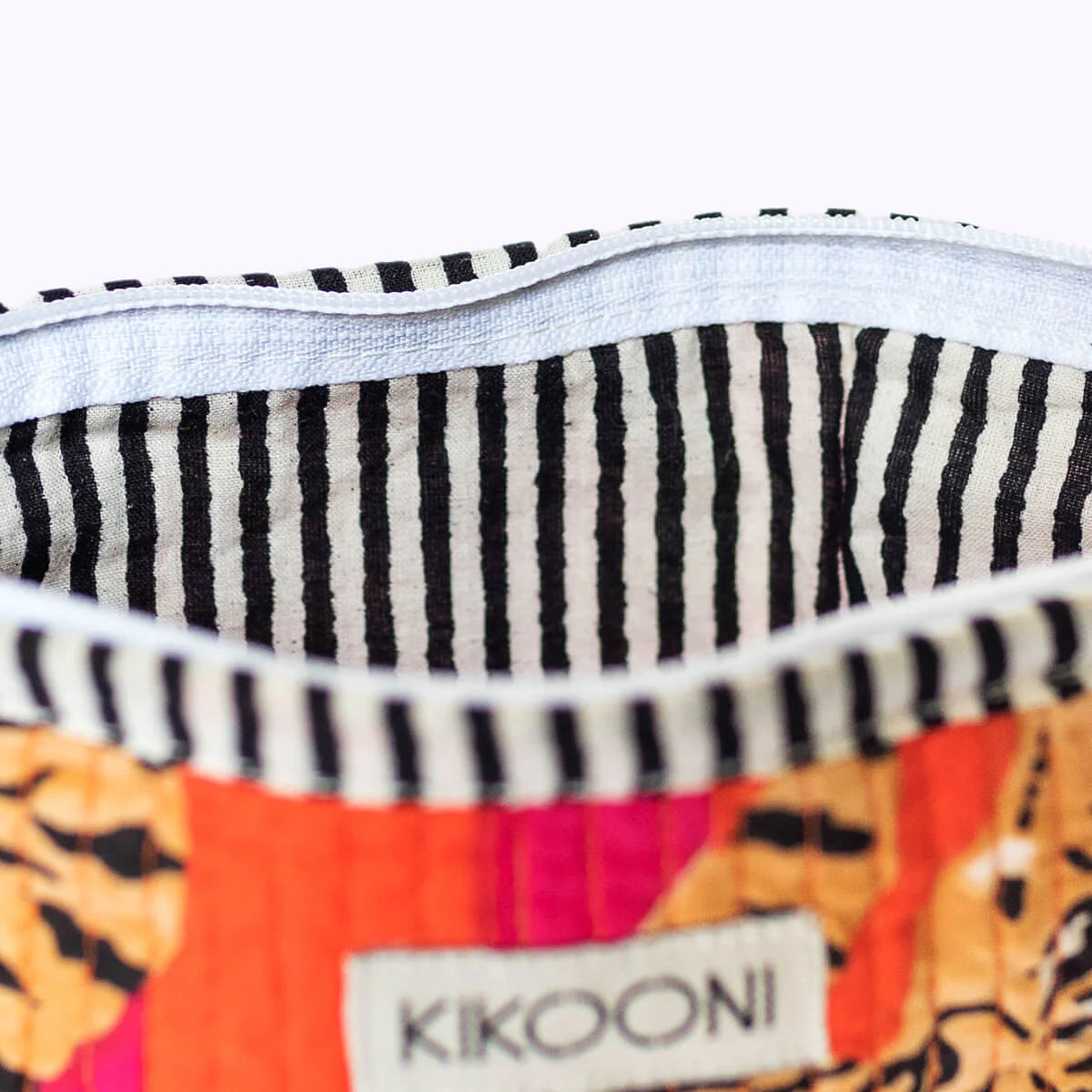 KIKOONI Handgemachte Mini Tasche "Poppy Tiger"