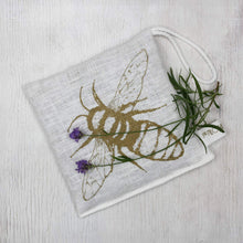 Lade das Bild in den Galerie-Viewer, FROHSTOFF Lavendelkissen Biene
