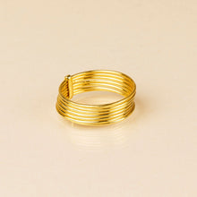 Lade das Bild in den Galerie-Viewer, UNE A UNE Ring Ellipse Gelbgold
