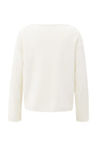 Lade das Bild in den Galerie-Viewer, YAYA Pullover mit U-Boot Ausschnitt offwhite
