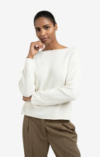 Lade das Bild in den Galerie-Viewer, YAYA Pullover mit U-Boot Ausschnitt offwhite
