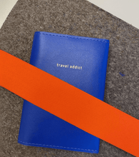 Lade das Bild in den Galerie-Viewer, by B+K Passport Cover Travel Addict
