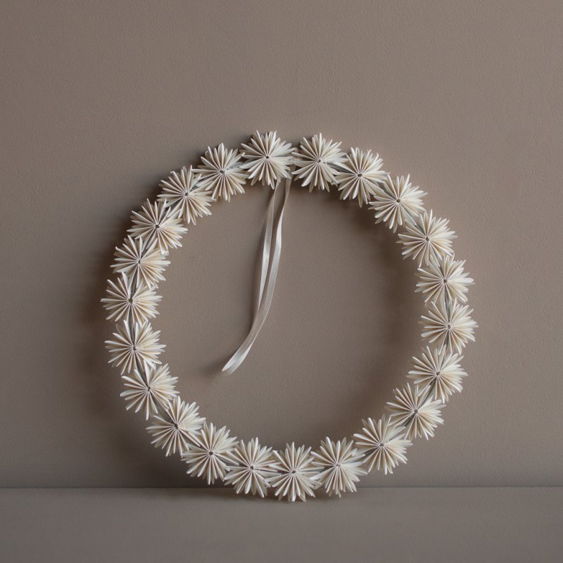 DBKD Paper Flake Wreath