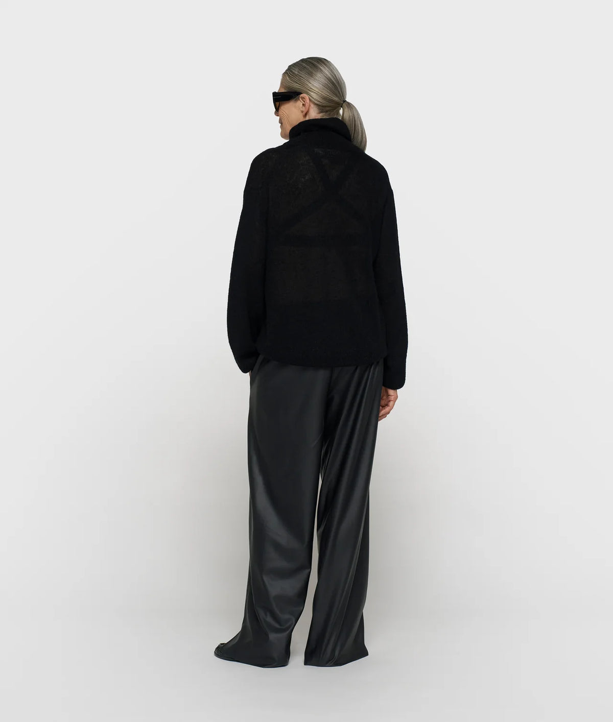 10DAYS AMSTERDAM Turtleneck Thin Knit Sweater Black
