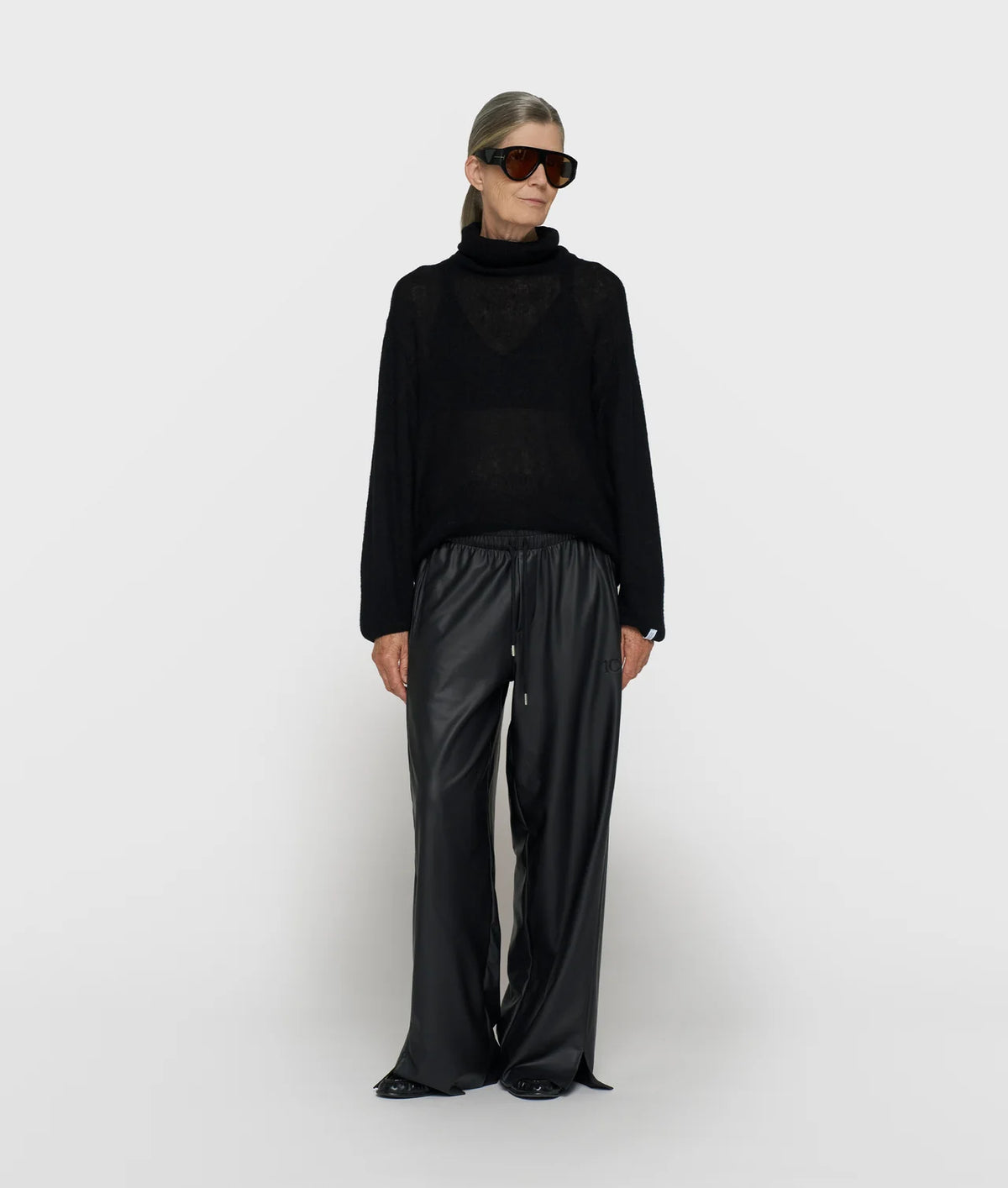 10DAYS AMSTERDAM Turtleneck Thin Knit Sweater Black