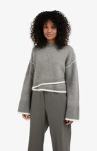 Lade das Bild in den Galerie-Viewer, YAYA Strickpullover mit Linien Taupe
