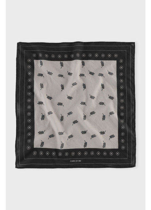 CARE BY ME Wheat Scarf - Voile Schal Sand/ Black Print