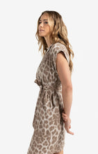 Lade das Bild in den Galerie-Viewer, YAYA Midikleid mit Leopardenmuster
