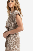 Lade das Bild in den Galerie-Viewer, YAYA Midikleid mit Leopardenmuster

