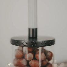 Lade das Bild in den Galerie-Viewer, EULENSCHNITT Kerzenhalter Sterne schwarz
