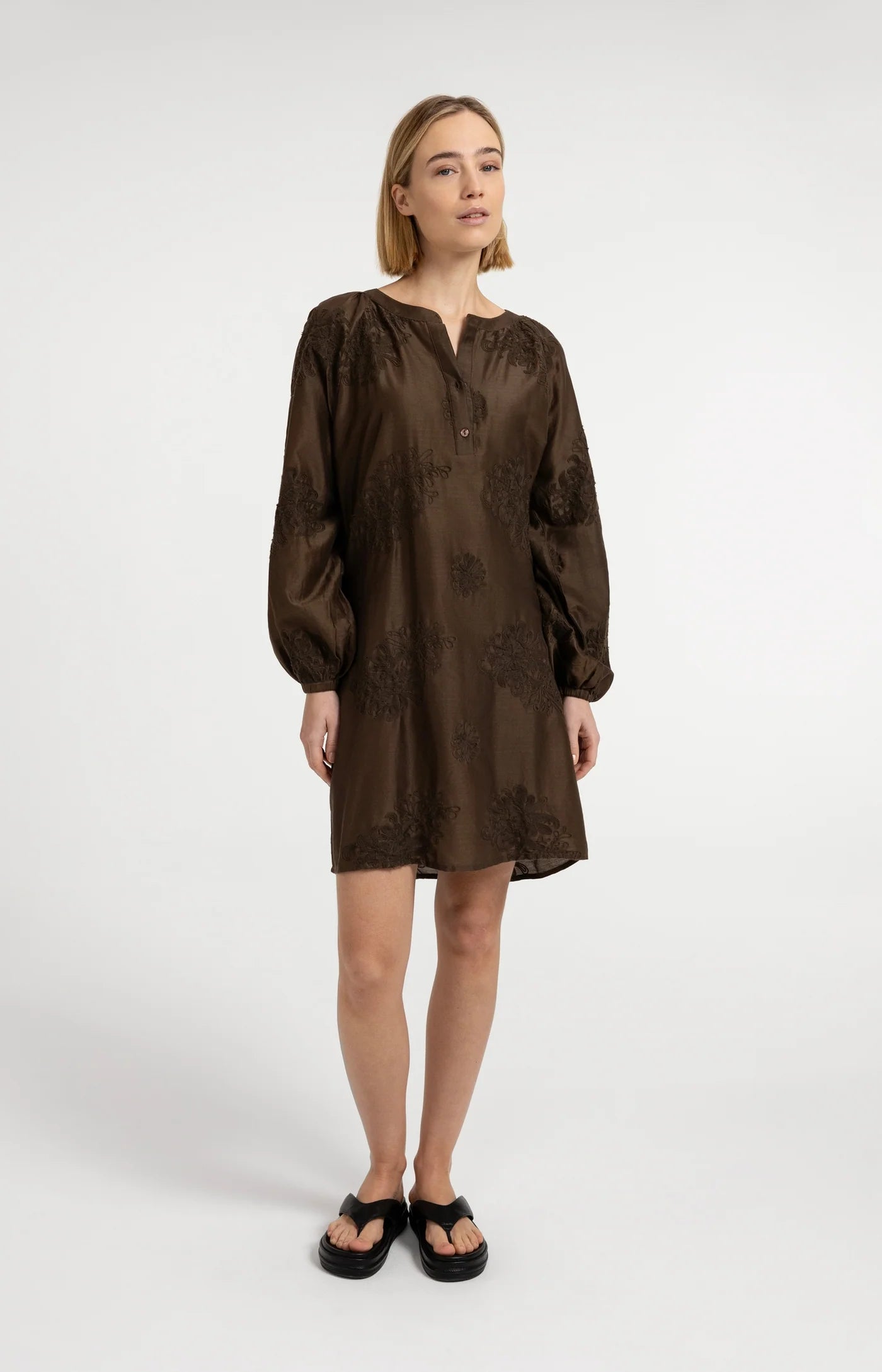 YAYA Besticktes Kleid mit langen Ärmel - Slate Black Brown