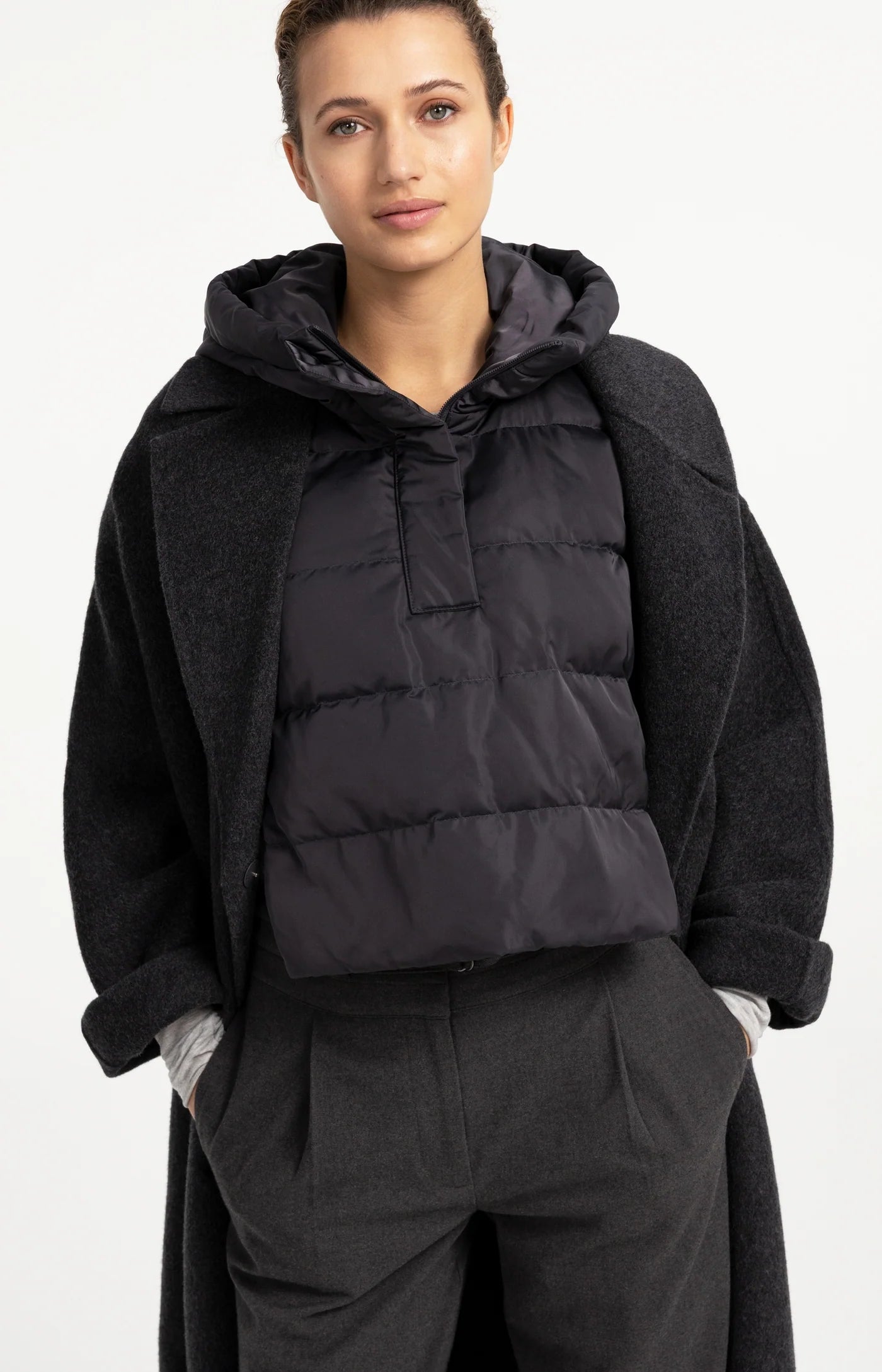 YAYA Wattierte Weste mit Kapuze - Black