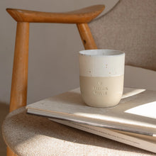 Lade das Bild in den Galerie-Viewer, EULENSCHNITT Becher Erstmal Kaffee
