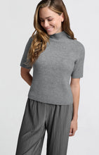 Lade das Bild in den Galerie-Viewer, YAYA Gerippter Kurzarm Rollkragenpullover Grey
