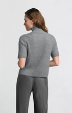 Lade das Bild in den Galerie-Viewer, YAYA Gerippter Kurzarm Rollkragenpullover Grey
