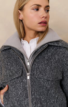 Lade das Bild in den Galerie-Viewer, YAYA Bouclejacke Black Oyster Melange

