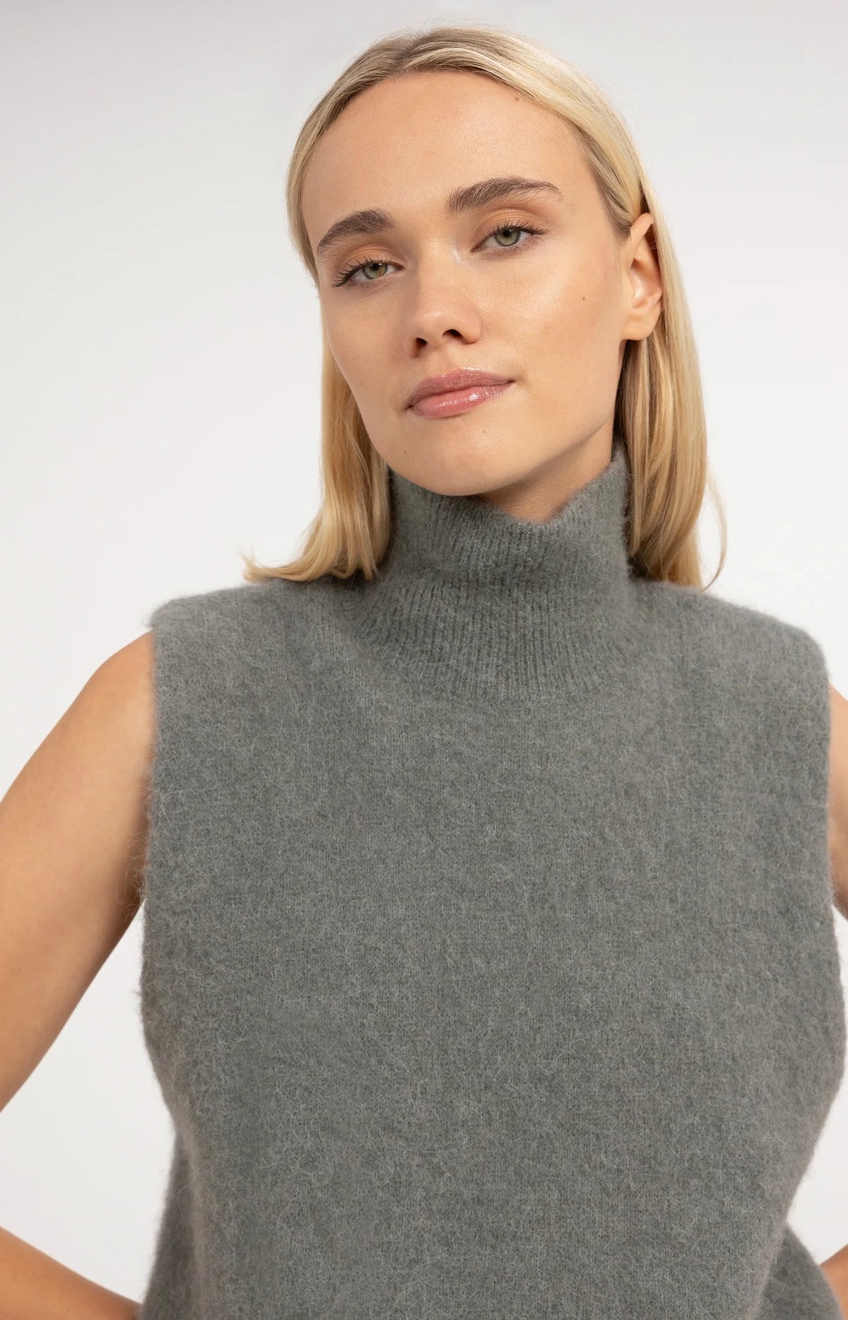 YAYA Ärmelloser Strickpullover - Soap Grey