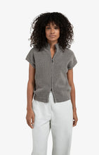 Lade das Bild in den Galerie-Viewer, YAYA Ärmelloser Cardigan Taupe

