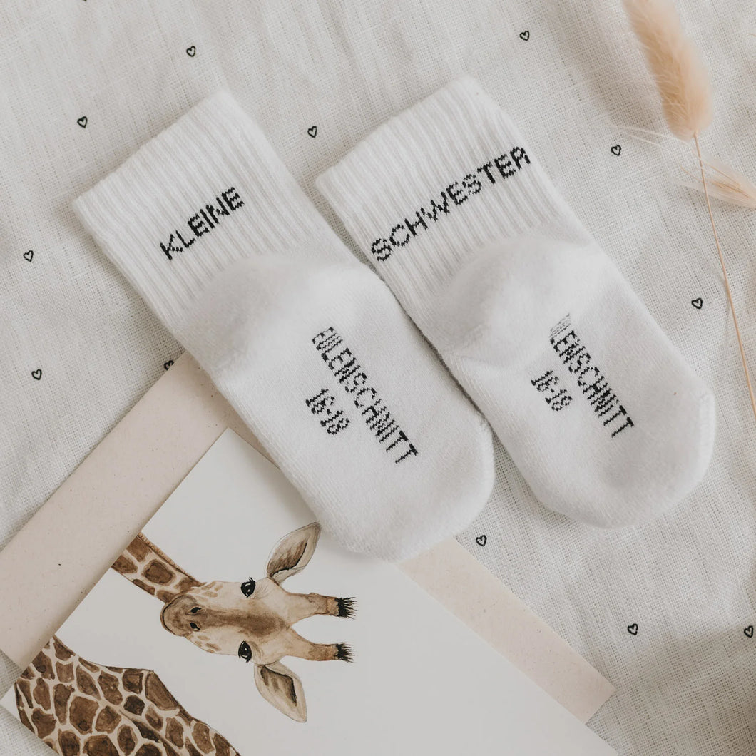 EULENSCHNITT Babysocken Kleine Schwester