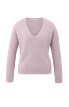 Lade das Bild in den Galerie-Viewer, YAYA Pullover mit V-Ausschnitt Cloud Gray Purple
