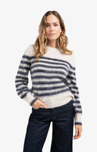 Lade das Bild in den Galerie-Viewer, YAYA Gestreifter Pullover Blue Dessin
