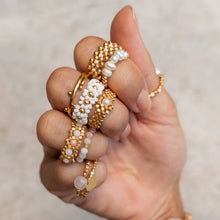 Lade das Bild in den Galerie-Viewer, IBU Jewels Ring Lace Gold White RX01
