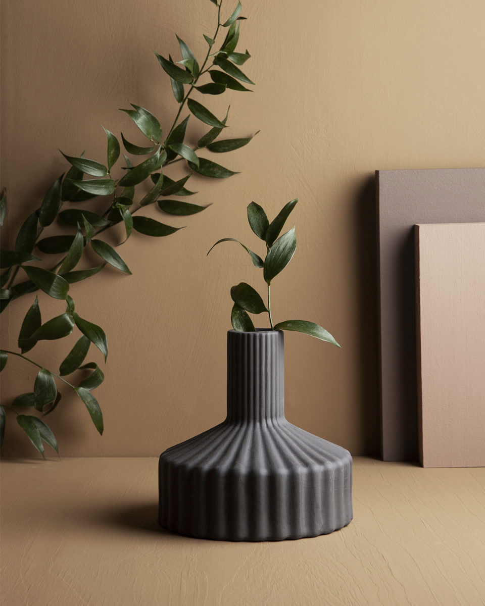 STOREFACTORY Vase Samset Dark Grey