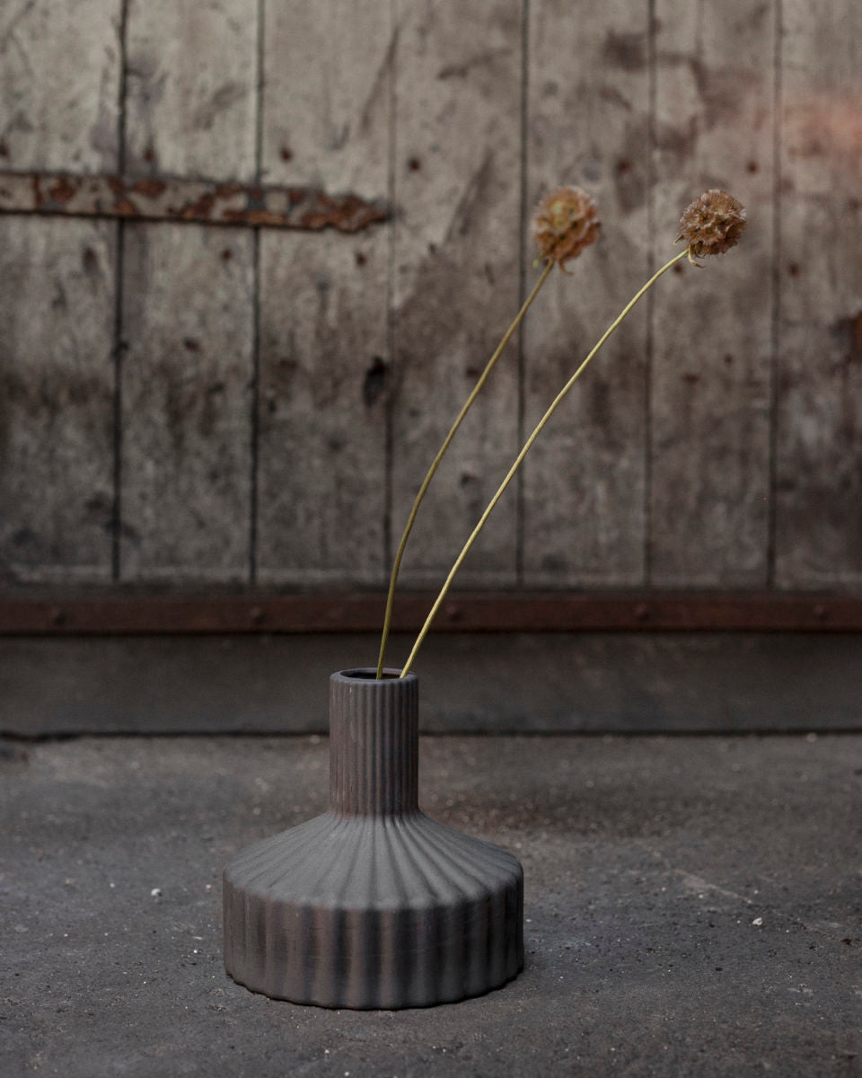 STOREFACTORY Vase Samset Dark Grey