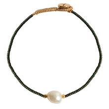 Lade das Bild in den Galerie-Viewer, IBU Jewels Armband Lulu Queen Pearl Schwarz
