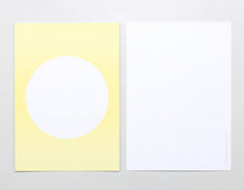 Lade das Bild in den Galerie-Viewer, PERLENFISCHER Postkartenset Dot Soft Zitrone
